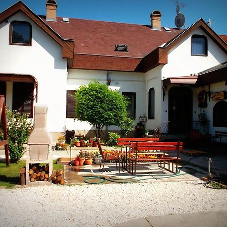 Hotel Palota Budapest Exterior foto